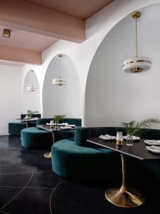 upscale-southtown-restaurant-alcoves