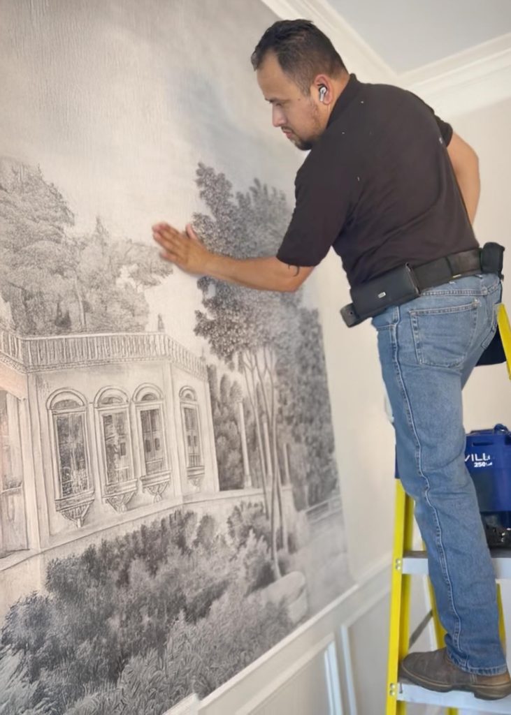 paper-moon-wallpaper-installer-with-grisaille-mural-in-alamo-heights-dining-room-1