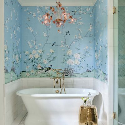blue-chinoiserie-wallpaper-master-bath-in-alamo-heights-tx-paper-moon-wallpaper-specialists-installer