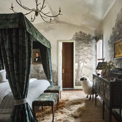 phillip-jeffries-vista-in-meadow-primary-master-bedroom-with-grisaille-landscape-wallpaper-mural-house-beautiful-2025-in-austin-kathy-kuo-design