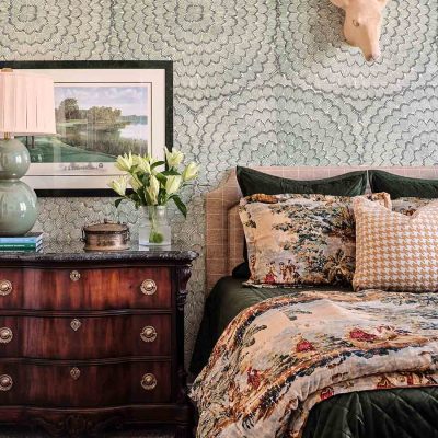 schumacher-feather-bloom-sisal-wallpaper-in-guest-bedroom-georgetown-paper-moon-wallpaper-installer
