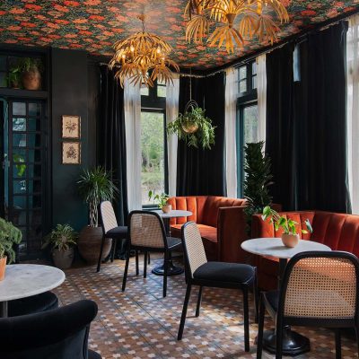 west-house-austin-ceiling-wallpaper-spoonflower-le-jardin-art-nouveau-installation-by-paper-moon-wallpaper-specialists